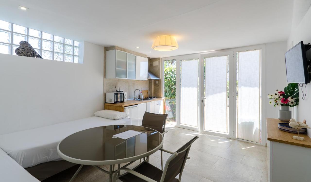 Starbal Apt Es Castell  Exterior photo