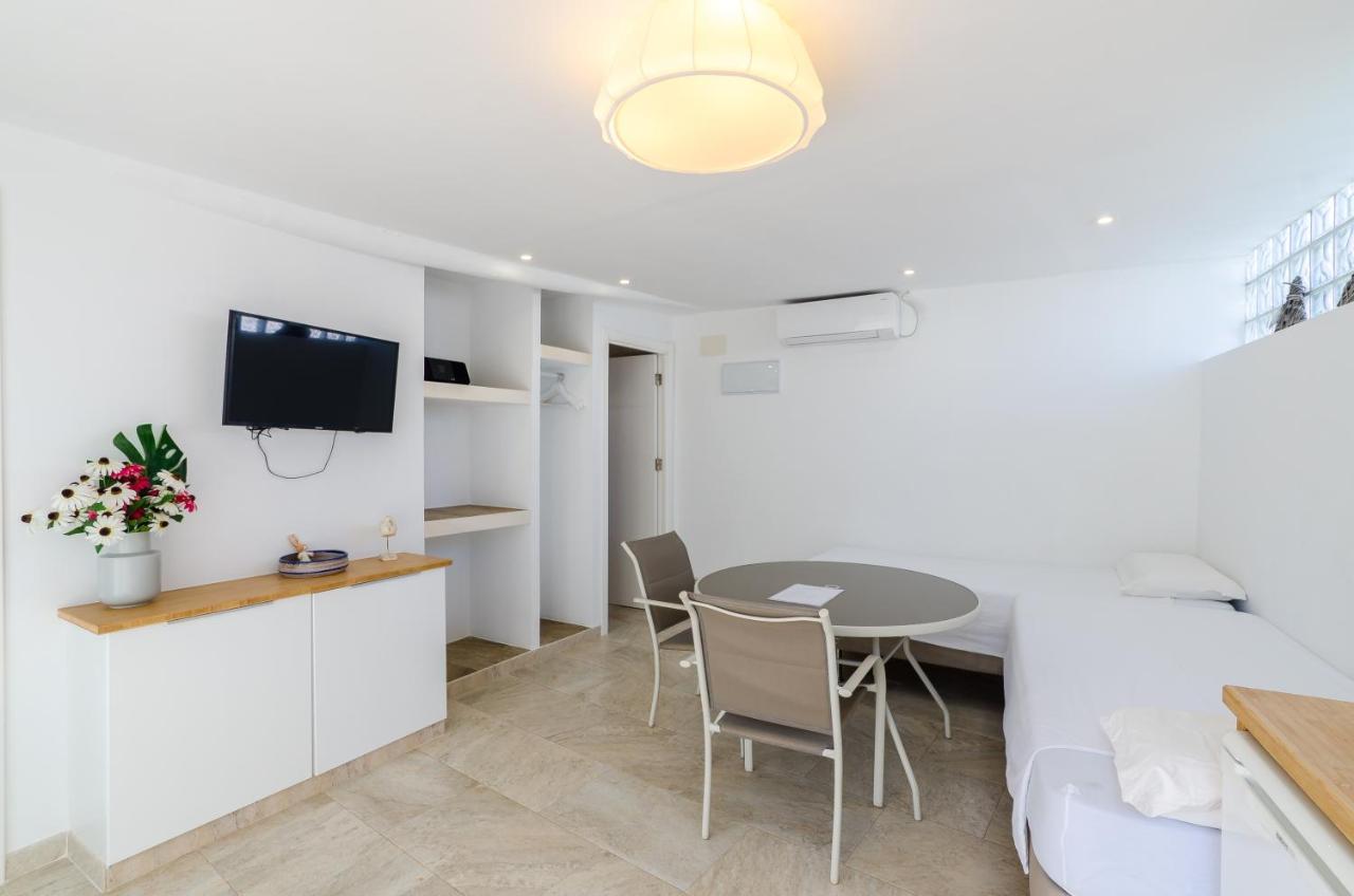 Starbal Apt Es Castell  Exterior photo