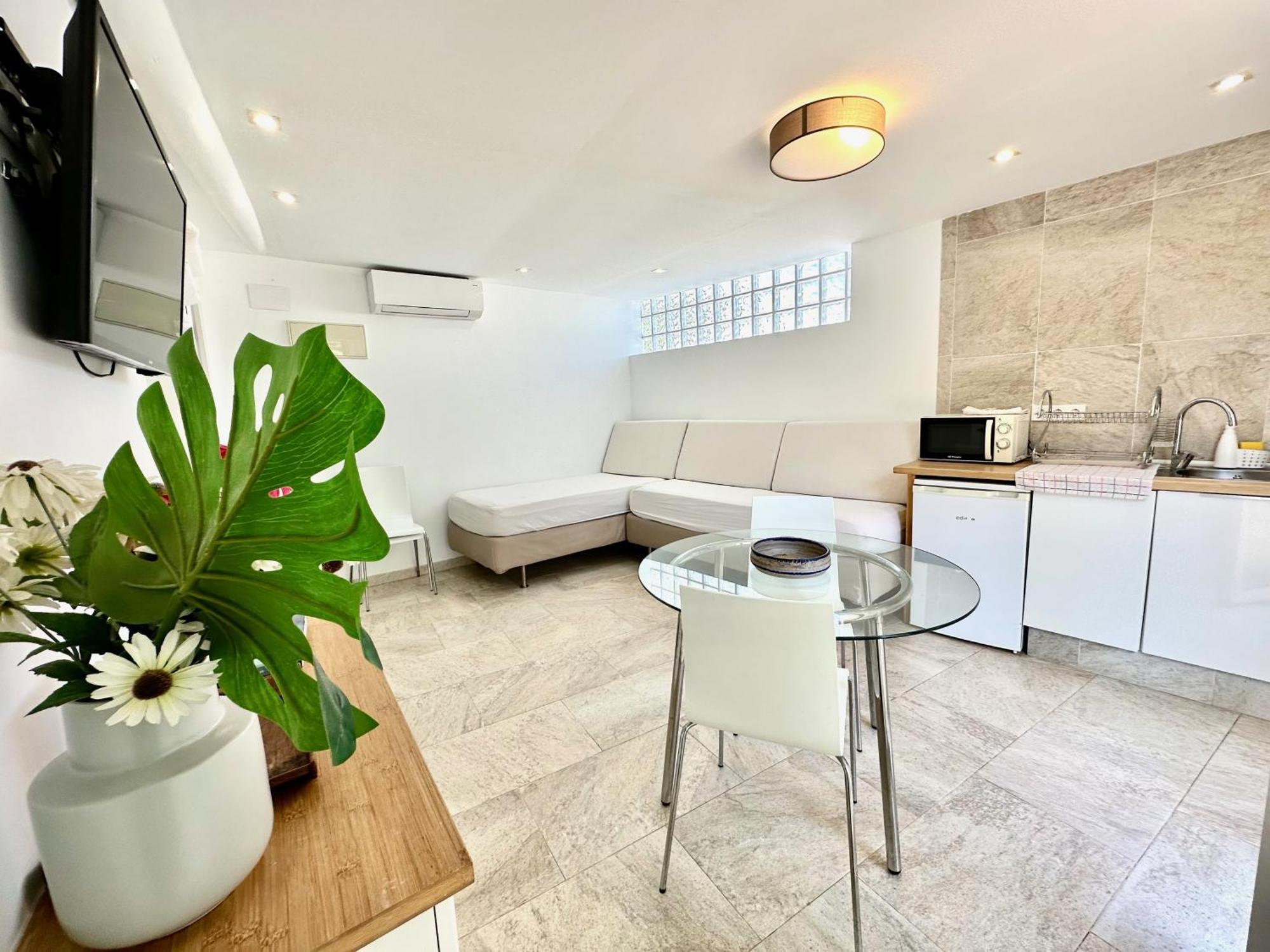 Starbal Apt Es Castell  Exterior photo